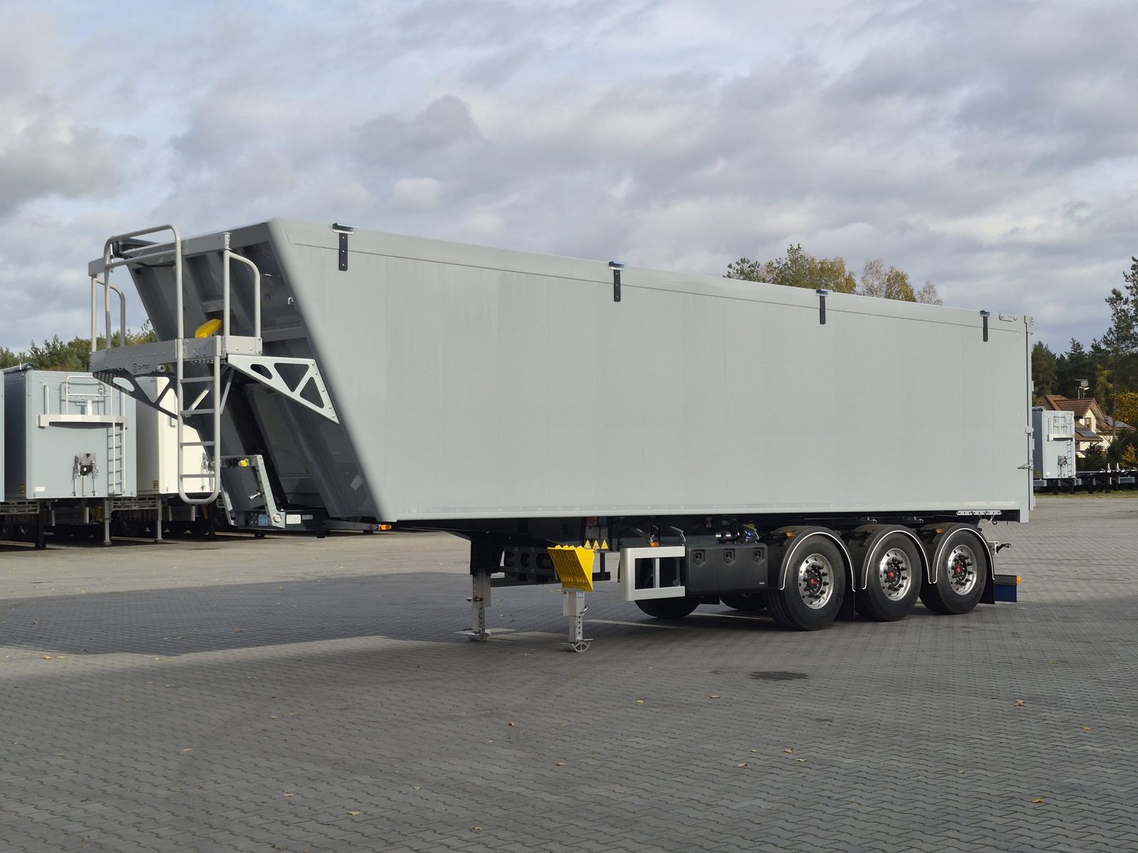 TT Trailer Optiline - wysyp tylny